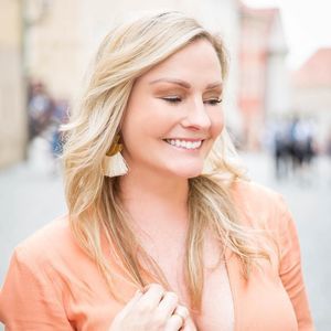 Meet your Posher, April